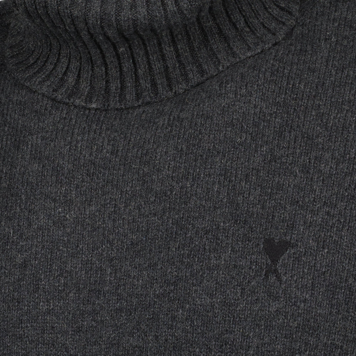 Ami de coeur Turtleneck