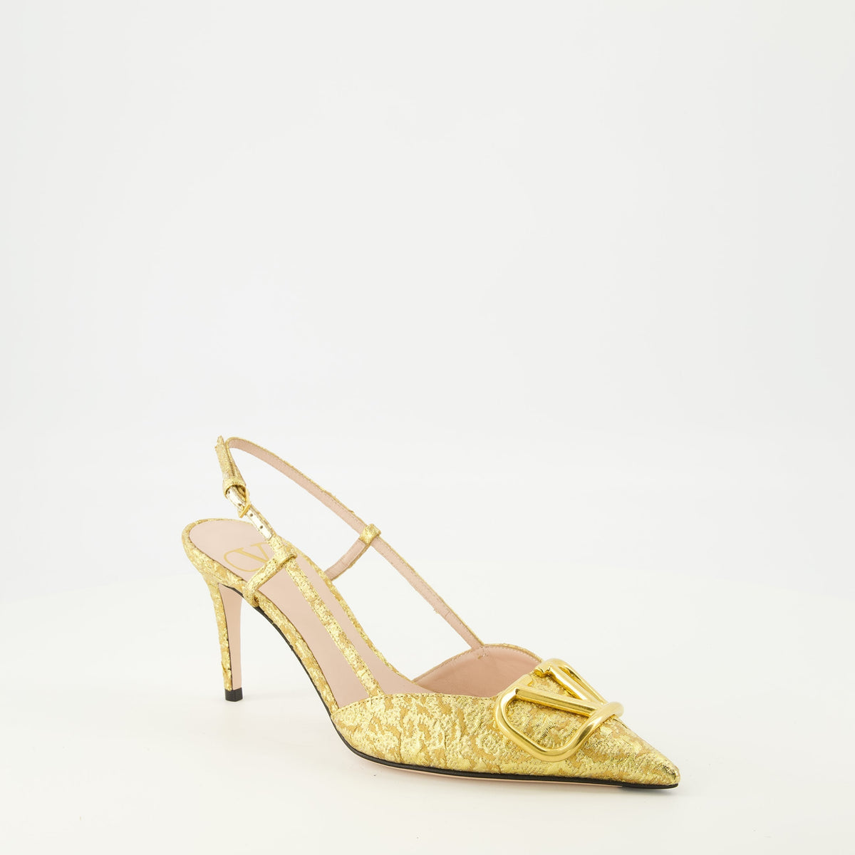 Vlogo Pumps in Golden Fabric