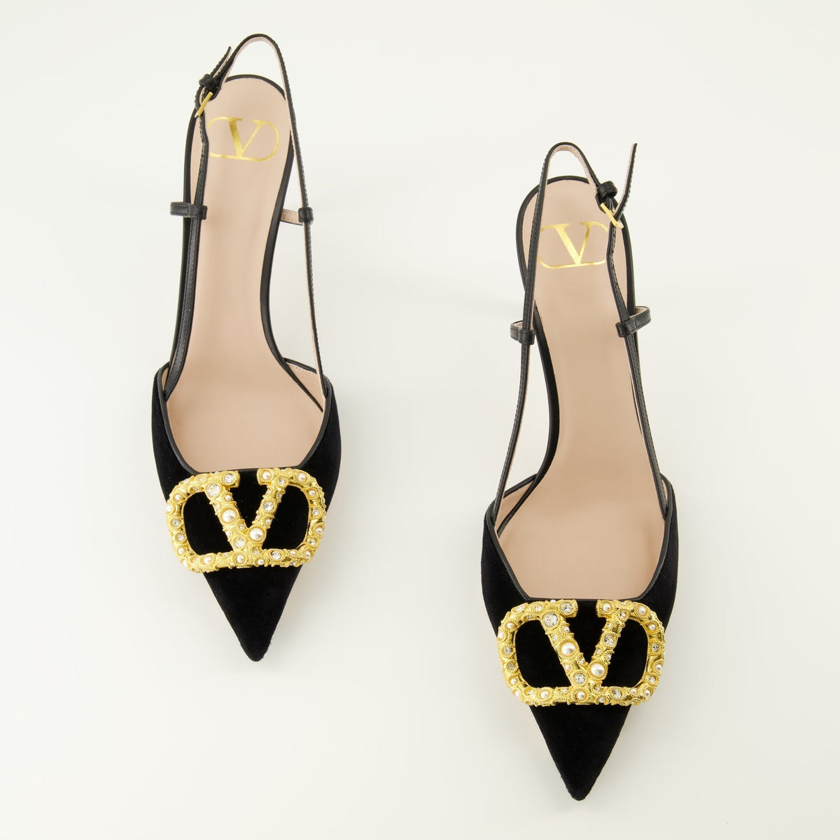 VLogo Pumps